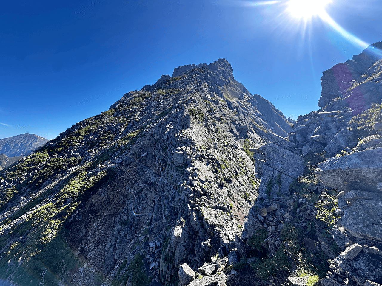 登山道場:ジャンダルム縦走ツアー登山技術指導風景2025年7月