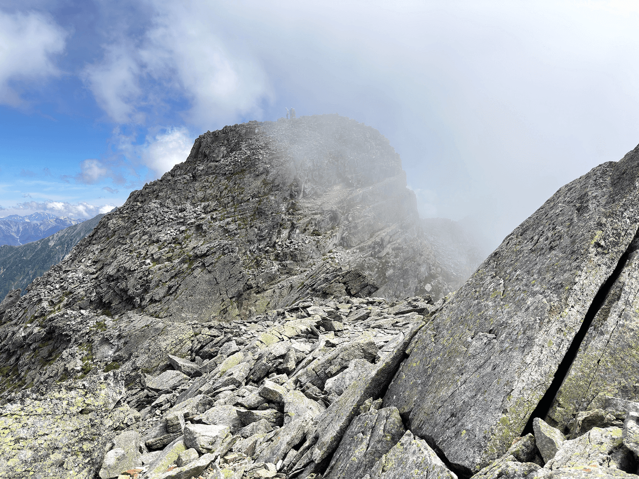 登山道場:ジャンダルム縦走ツアー登山技術指導風景2025年7月