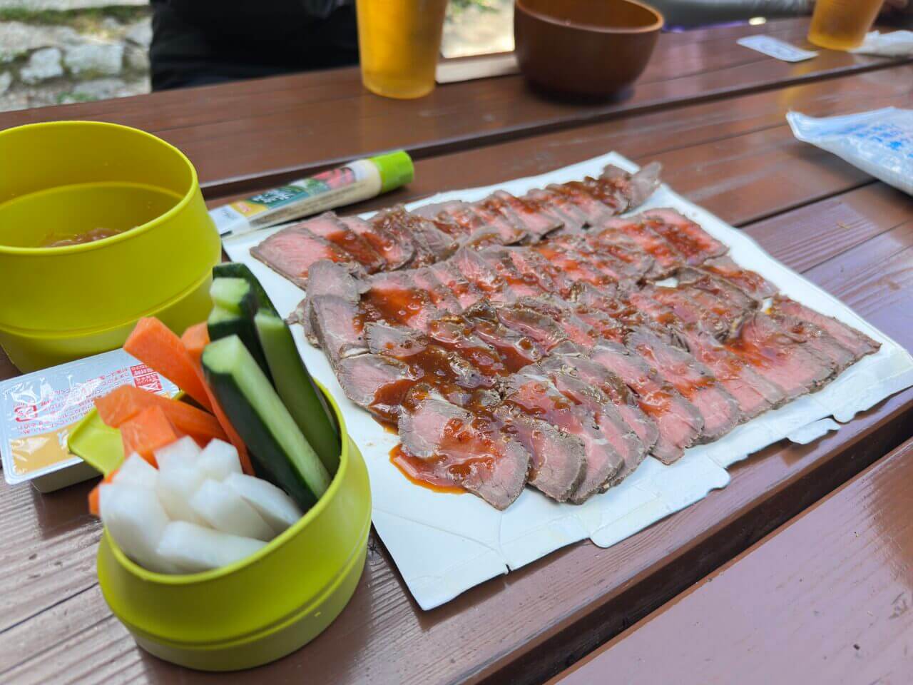 登山道場名物のローストビーフ