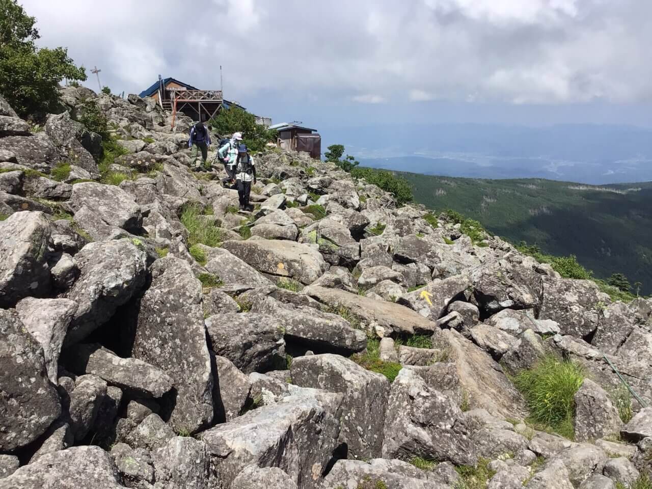 登山道場:蓼科山下山テクニック講習風景/2025年7月29日