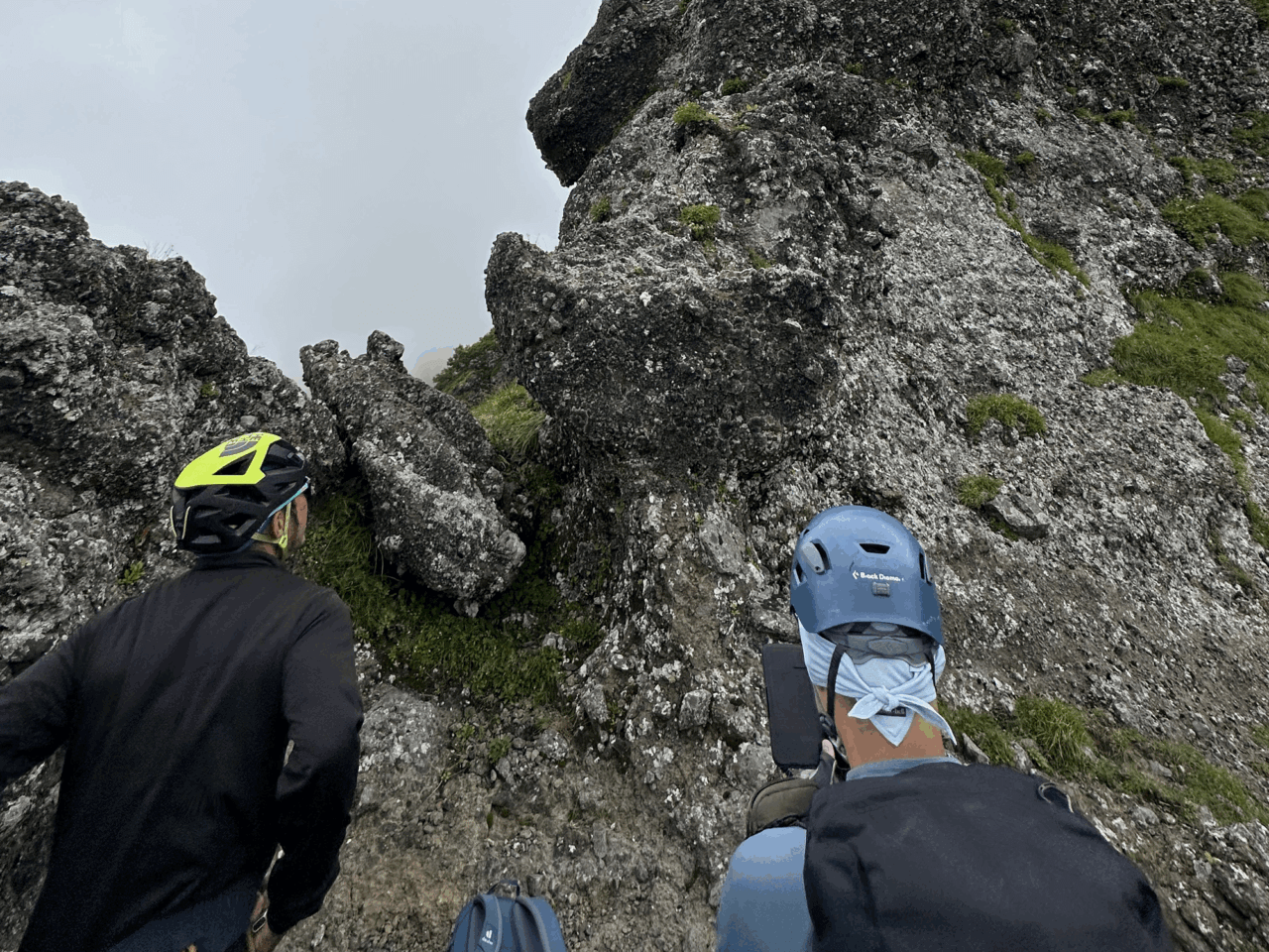 登山道場：南八ヶ岳阿弥陀岳バリエーション登山講習風景/2025年8月9日